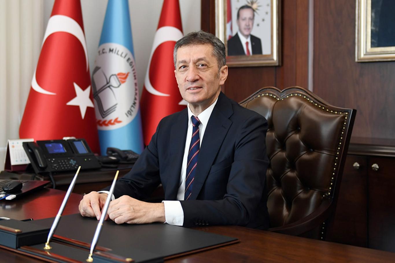Bakan Selçuk: Ücretli öğretmenlik kalksın diye çaba gösteriyoruz Bakan Selçuk: Ücretli öğretmenlik kalksın diye çaba gösteriyoruz